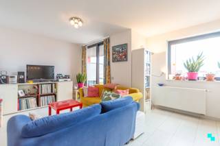 Verkocht op de Bordes-bezoekdag. Compromis in opmaak. Dit instapklaar appartement nabij de Brugse Poort heeft een bruikbare vloeroppervlakte...