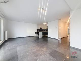 EVERE, vlakbij de begraafplaats van Brussel, op een steenworp afstand van de NAVO, dicht bij het openbaar vervoer, winkels en...