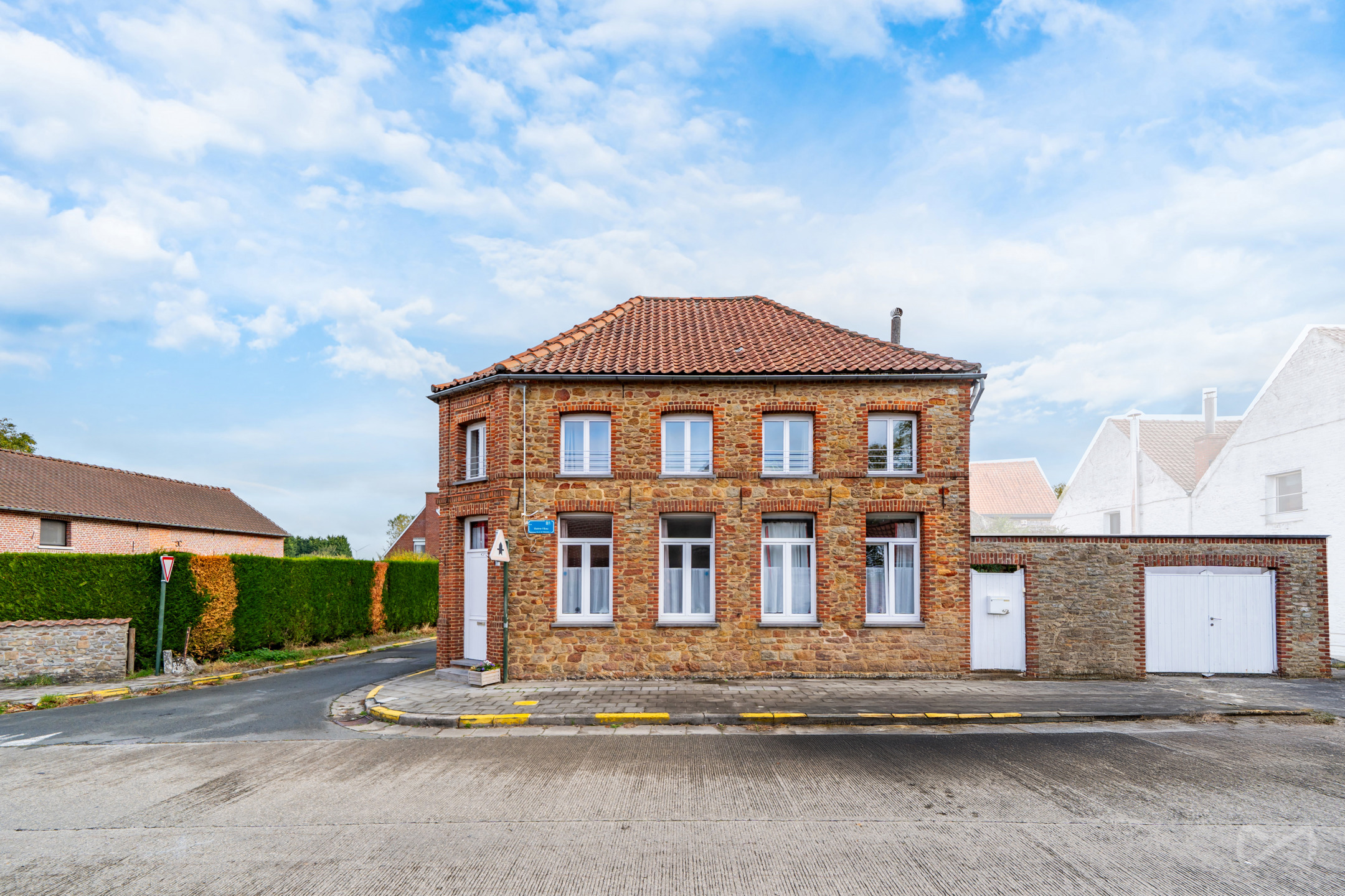 Gebouw van rapport inclusief twee appartementen – ideaal voor investeerder - foto 1