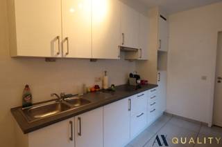 Dit charmante appartement bevindt zich in een kleinschalig gebouw met slechts twee appartementen en is rustig gelegen nabij het centrum van...