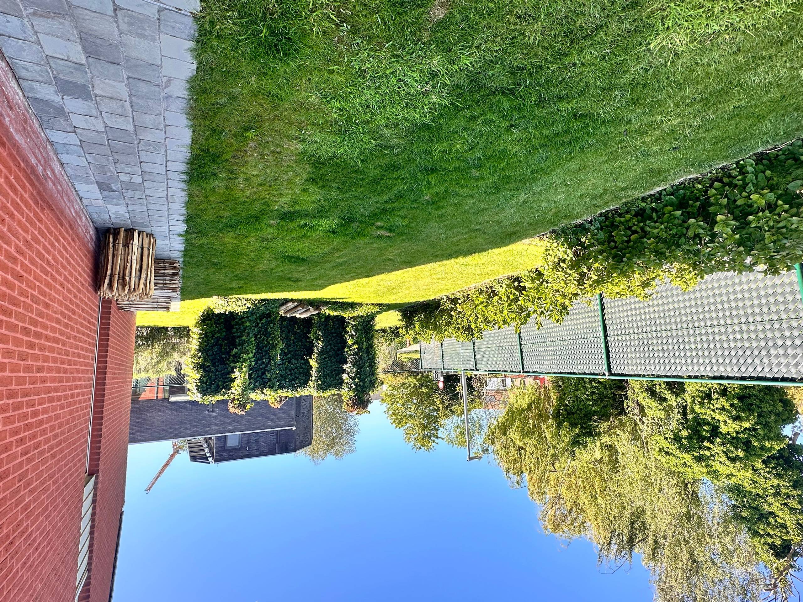 Halfopen woning met 3 slaapkamers en garage te huur te Roeselare - foto 2