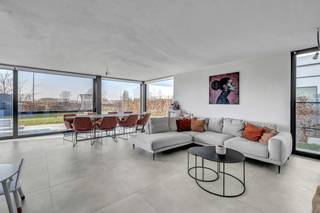 Voor meer info of een bezoek, bel 053 59 49 32 - TOPAANBIEDING - Op een unieke ligging in Ninove vindt u deze halfopen bebouwing, gebouwd in 2023...