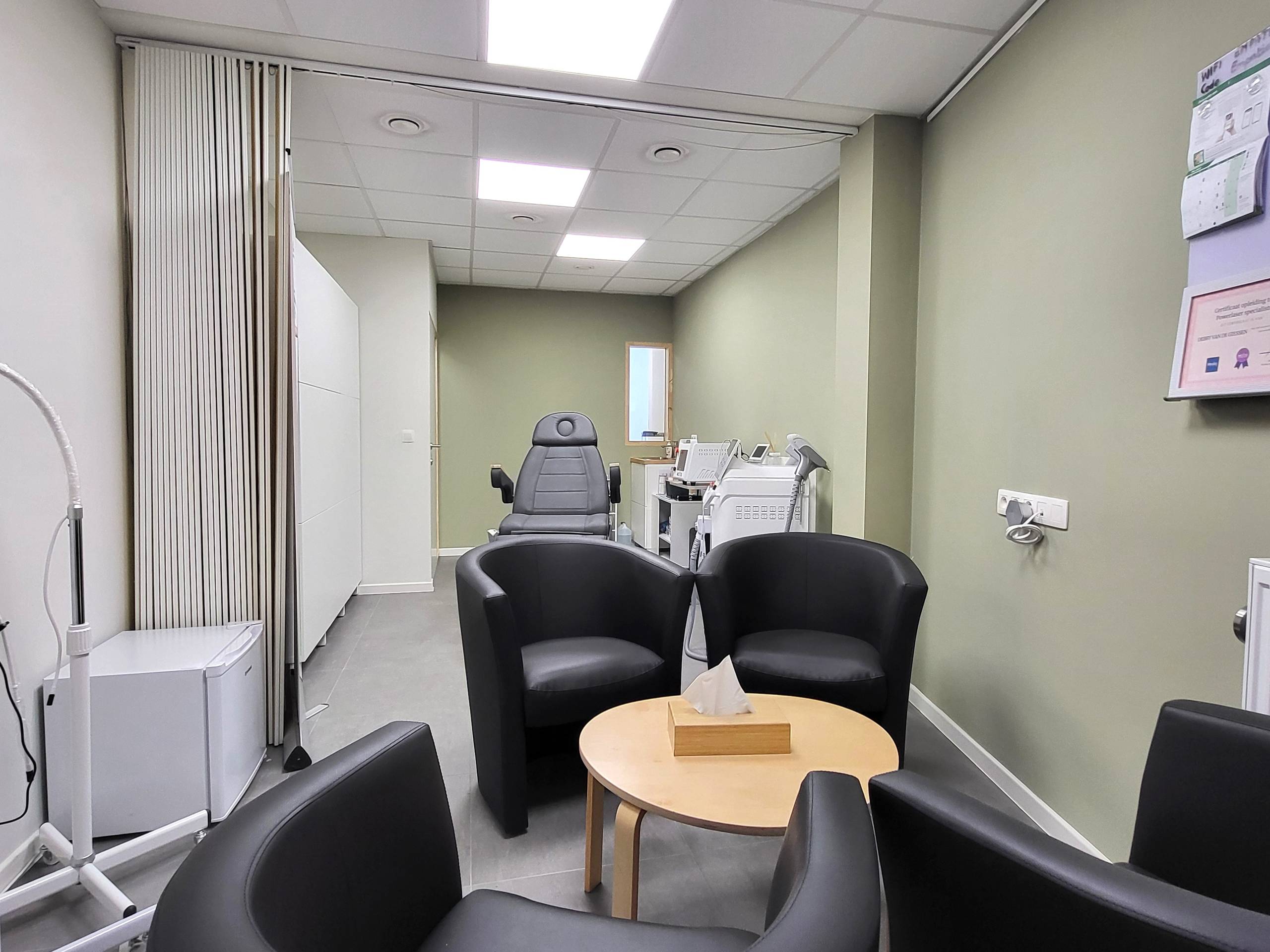 Modern handelspand (2017) op topligging in Zottegem! - foto 4