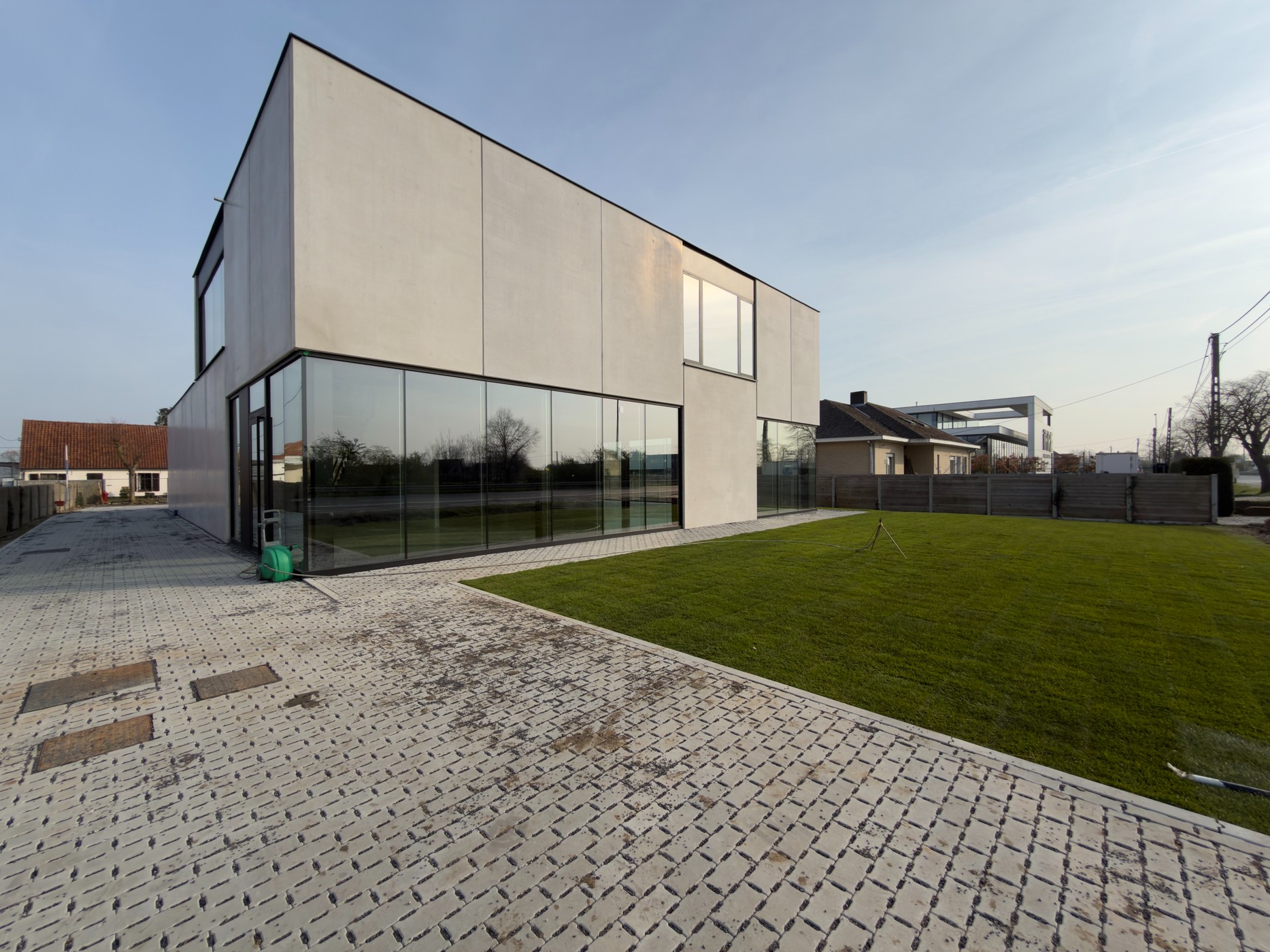 Nieuwbouw handelsruimte 390m² langs de N60 in Gavere - photo 2