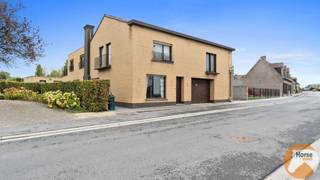 KNESSELARE - Rustig gelegen eigendom met potentieel op perceel van 19 areDeze eigendom is ideaal voor wie op zoek is naar ruimte, mogelijkheden en...