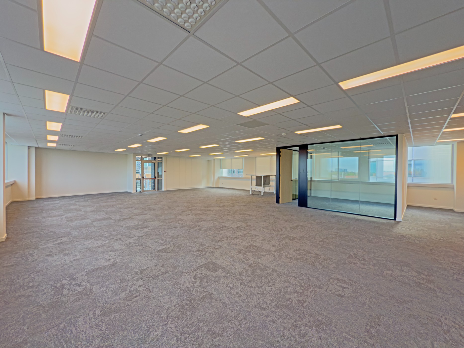 Multifunctionele kantoorruimtes te huur in het Axxes Business Park - foto 2