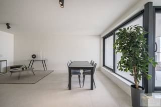 Nieuwbouwappartement op de eerste verdieping met 2 slaapkamers en een terras (12 m2 ) met uitzicht op het binnen park – comfortabel wonen in het...