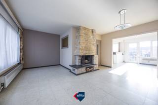 Are you looking for a spacious home that you can decorate entirely to your own taste? This terraced house in need of a refresh, situated in the...
