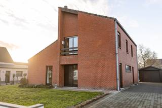 Cette maison familiale ouverte à rafraîchir est située dans un quartier calme et résidentiel de Maldegem et offre de nombreuses possibilités pour...