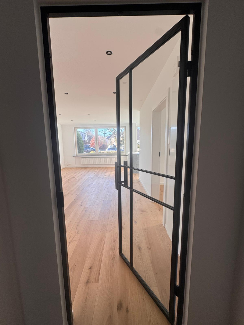 PRACHTIG ENERGIEZUINIG GERENOVEERD APPARTEMENT met 2 SLPK EN TUIN!!! - photo 4