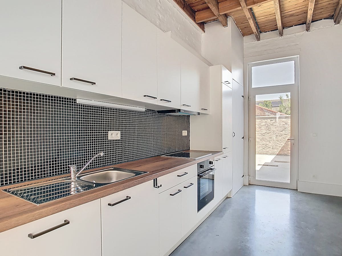 Gerenoveerde woning met 2 slaapkamers te Rupelmonde te huur - foto 4