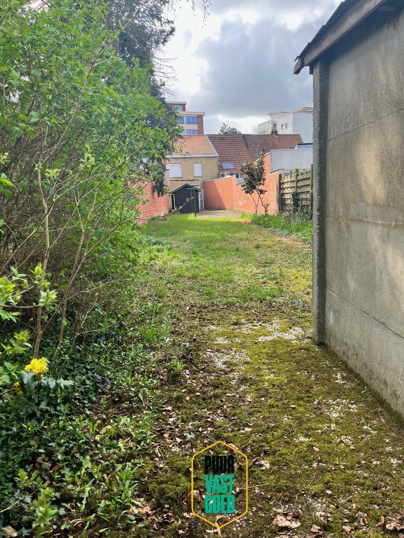 Vlot bereikbare en degelijke woning met tuin, garage en dubbele oprit. - foto 4