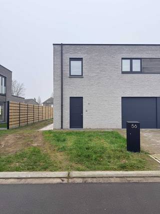 Moderne energieneutrale halfopen bebouwing in hartje AalterVia privé afspraak: Jana Bonte 0471/13.12.42 (stuur berichtje indien mogelijk) of per mail...