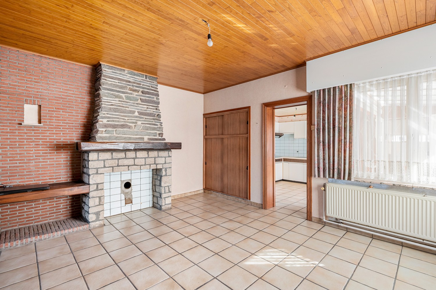 Te renoveren woning met garage en diepe tuin. - foto 5