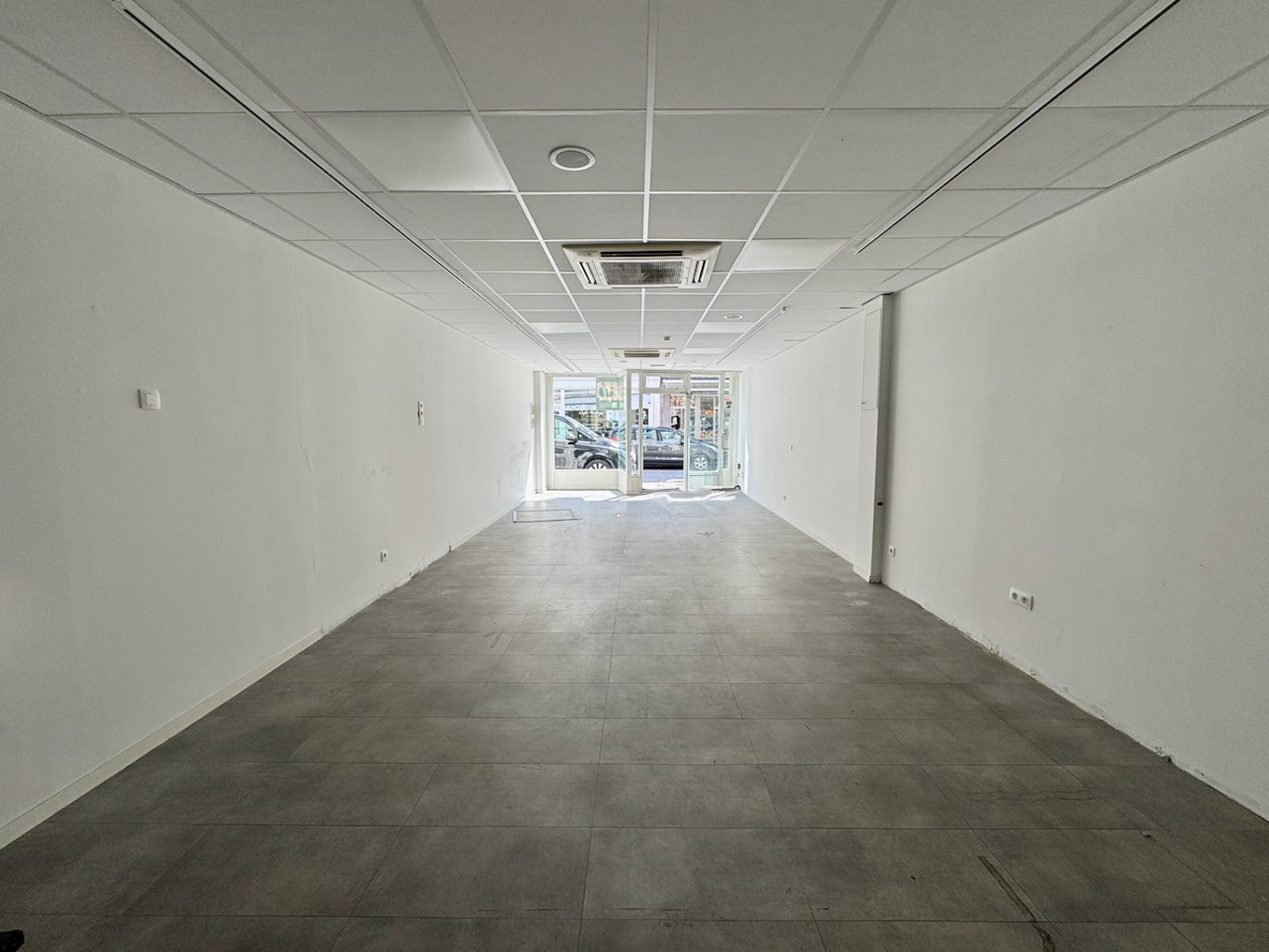 Commercial for sale in Bruges - photo 4
