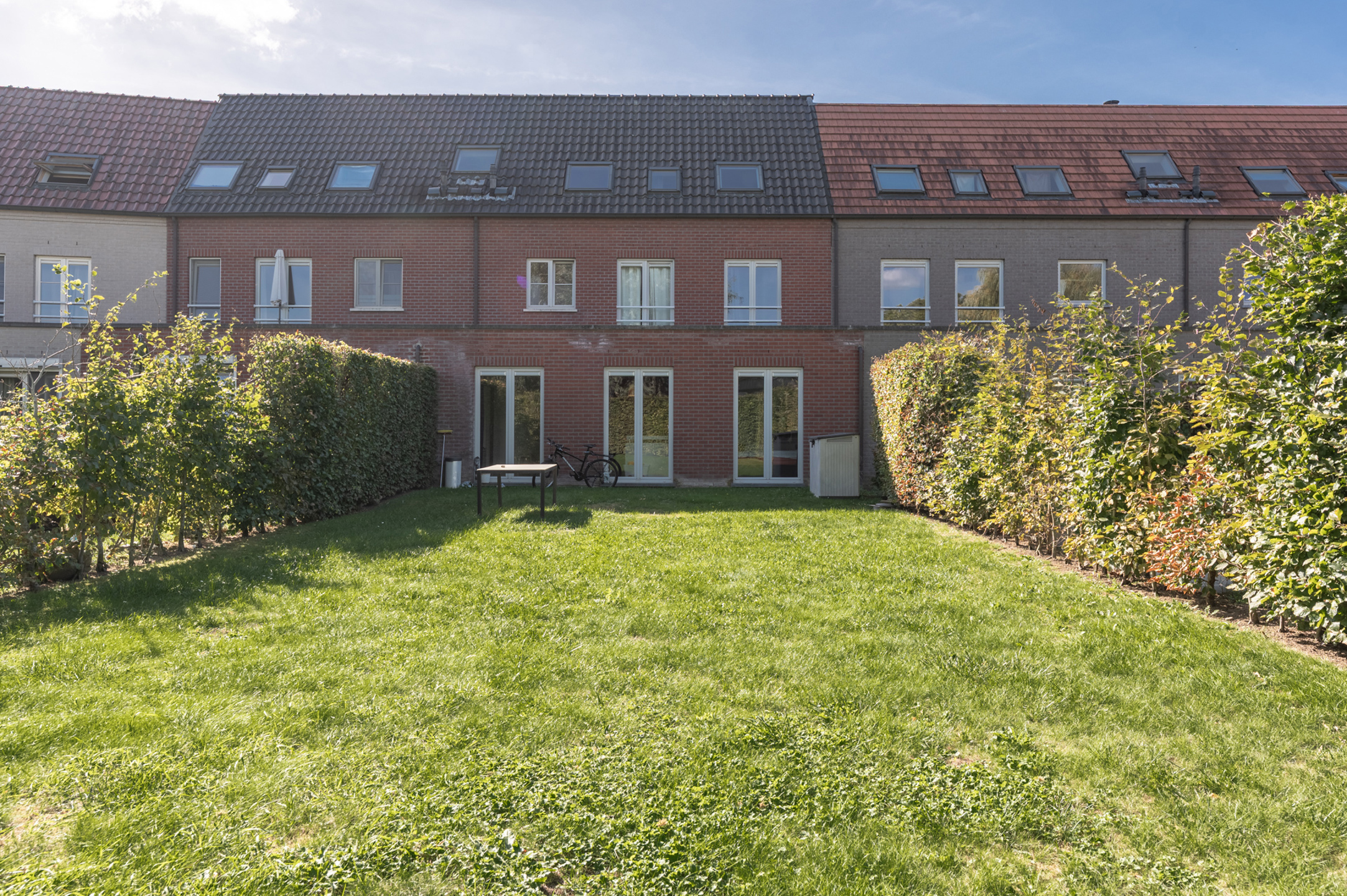 Gelijkvloers 3-slaapkamerappartement met tuin - foto 4