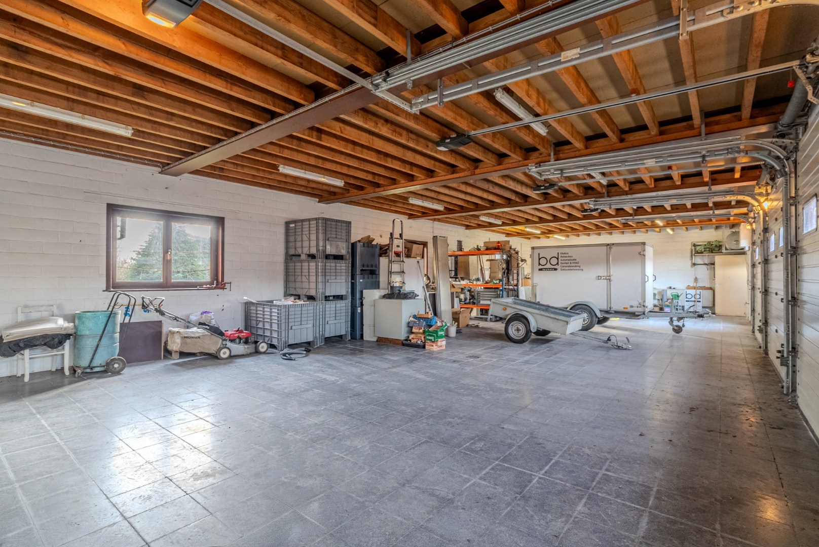 Plusieurs entrepôts à vendre dans le centre de Lo - photo 2