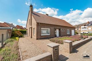 Bent u op zoek naar een ruime woning in een rustige buurt? Of droomt u van een woning met de mogelijkheid om een praktijkruimte aan huis te...