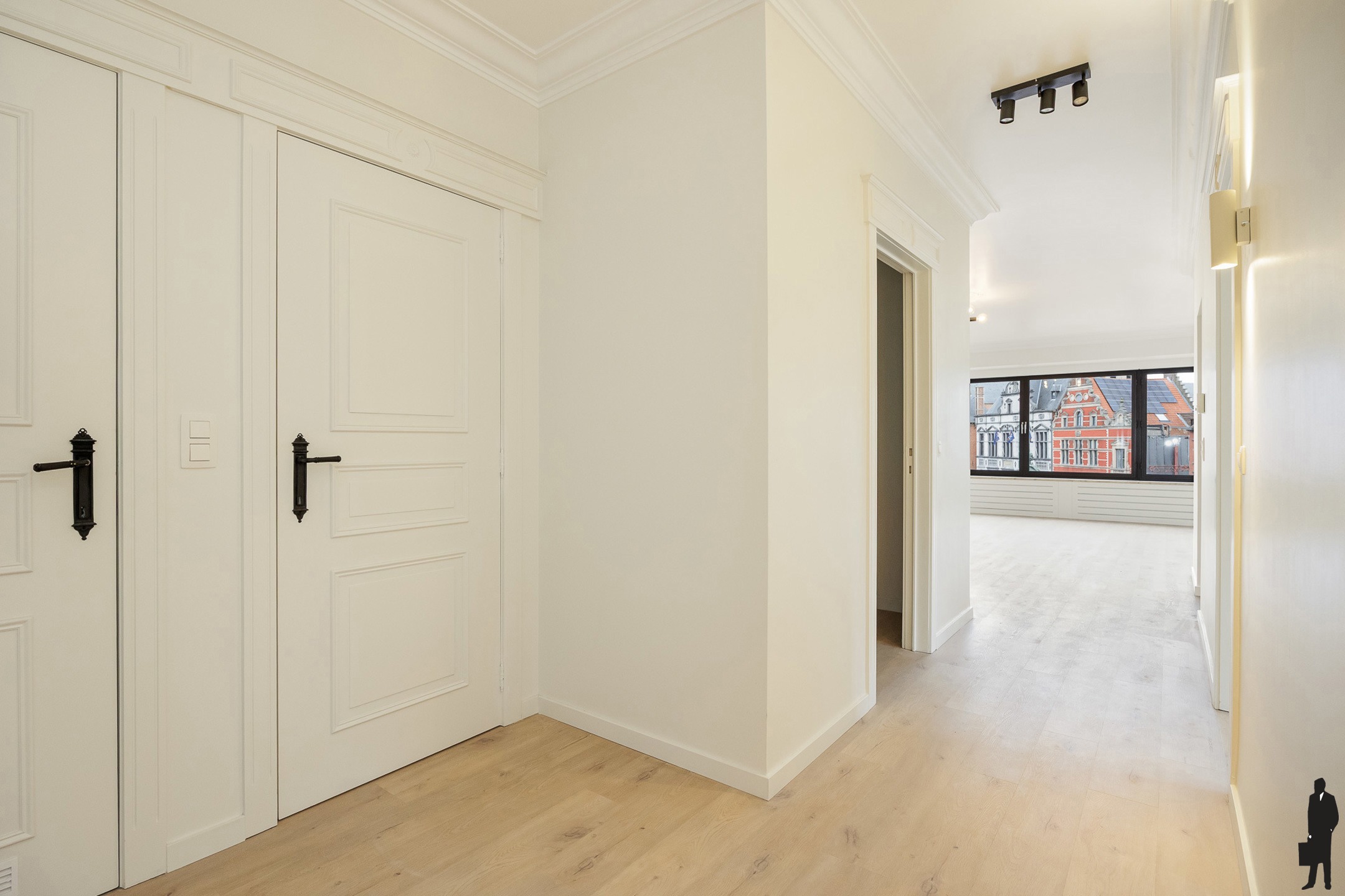 Stijlvol appartement met panoramisch zicht op de Grote Markt - foto 5