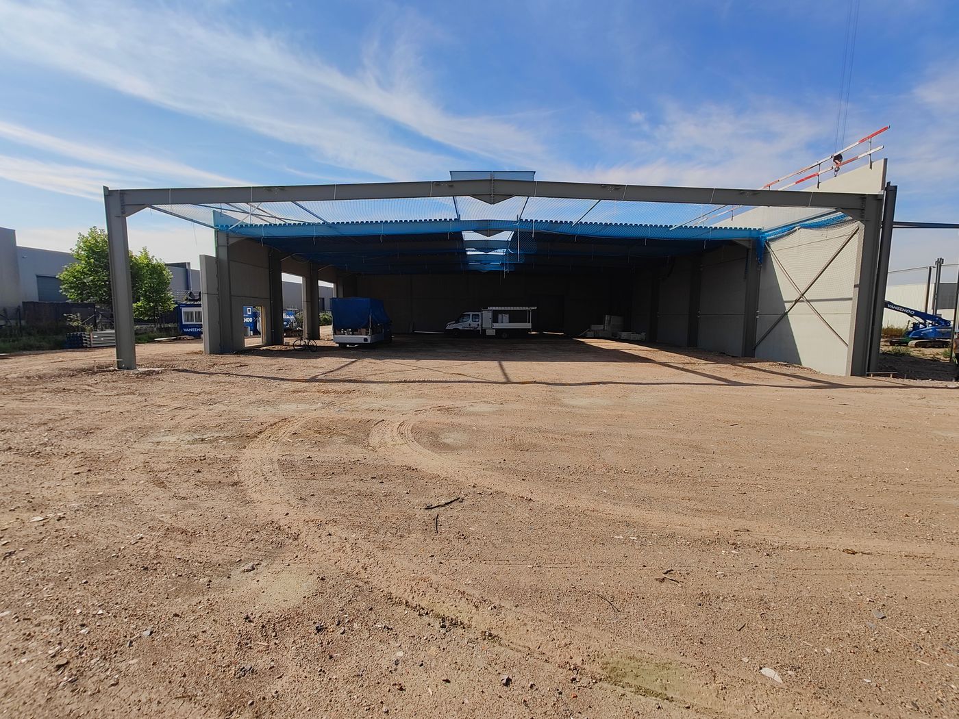 Newly built SME unit: 164 m² warehouse with 164 m² offices - photo 5