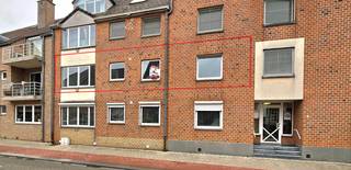 Voor een afspraak bel Kim 0473 72 33 62 Appartement  met 2 slaapkamers op het eerste verdiep in het centrum van Herk-De-Stad met zijn winkels,...