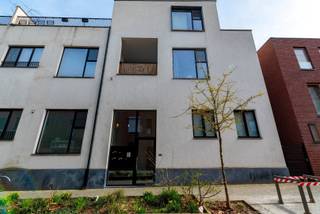 Dit stijlvol gemeubeld appartement is 100% instapklaar, en is gelegen in de Zuidervelodroom.De locatie is werkelijk een "dorp in de stad", recente...