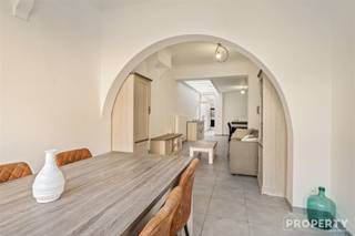 Instapklare woning met tuin in het hart van MoorsledeBen je op zoek naar een charmante en instapklare woning op een centrale locatie? Indeling:...