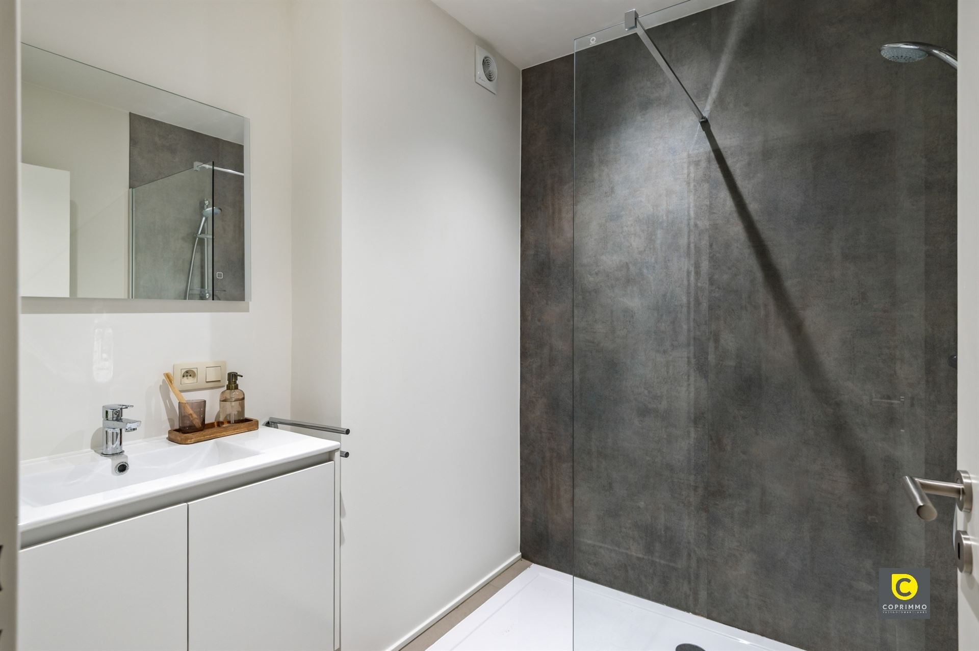 Mooi gerenoveerd GLV met 3 slpks en tuintje! - foto 5