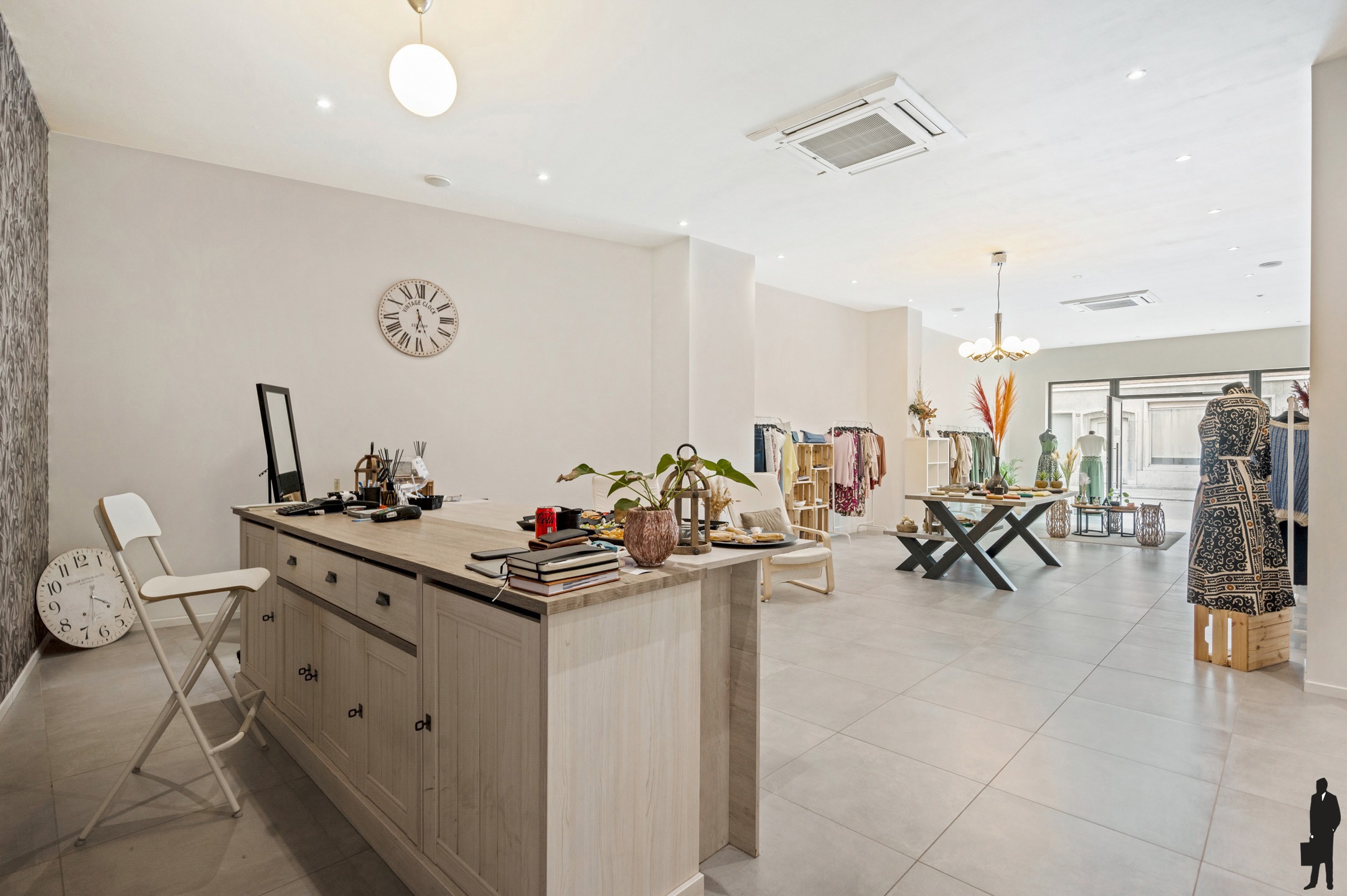 Gerenoveerd handelspand pal in het centrum van Kontich - foto 2