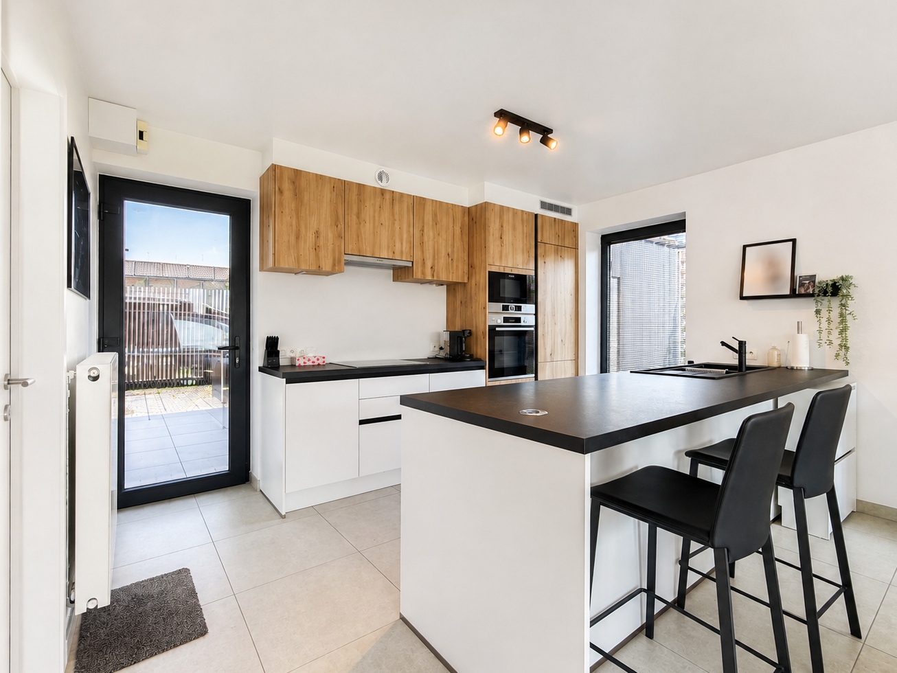 Te koop, recente, energiezuinige gezinswoning met 4 slaapkamers op rustige ligging te Zwalm! - foto 5