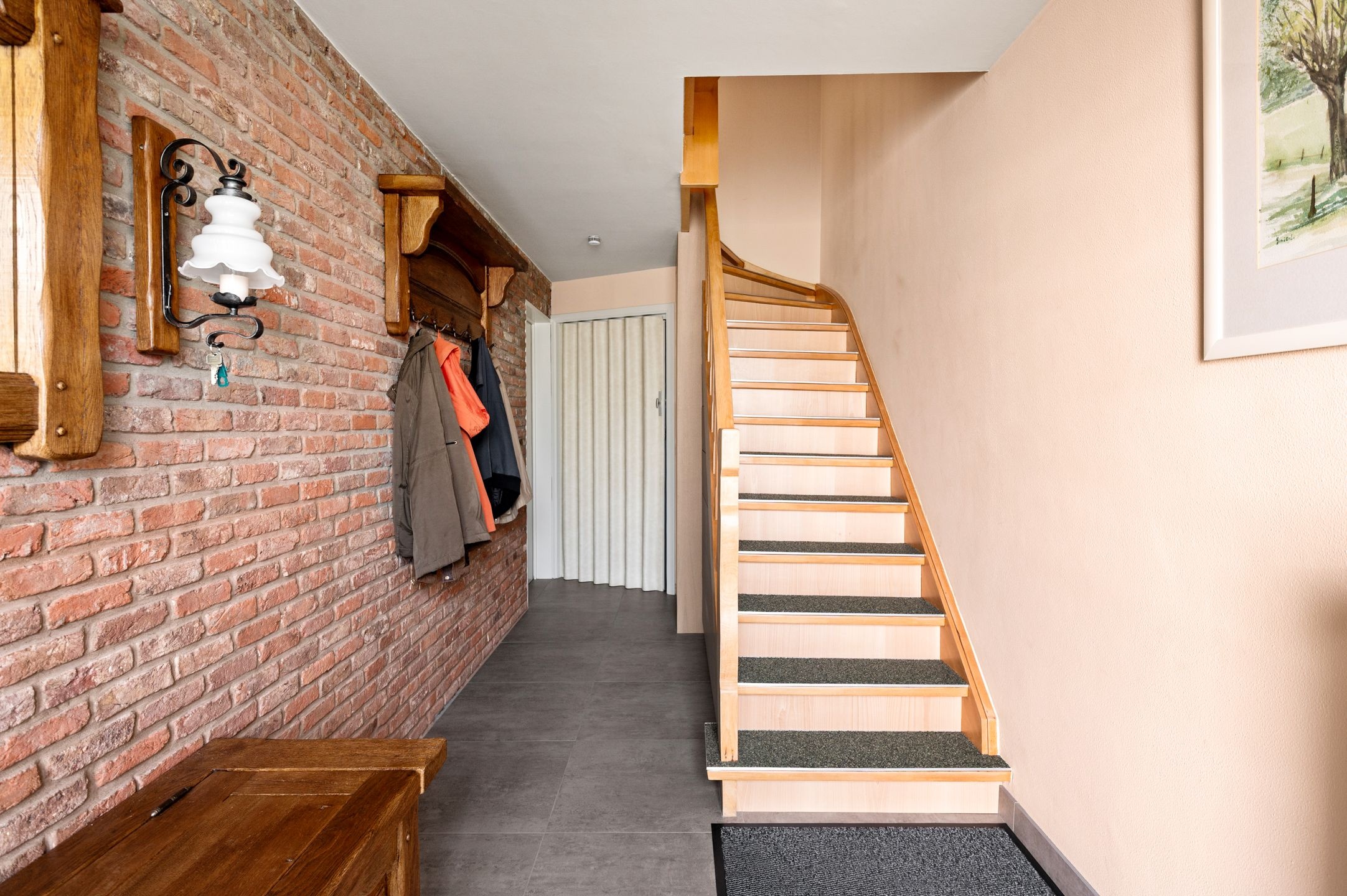 Instapklare en energiezuinige woning met royale leefveranda op toplocatie in Hoevenen ! - foto 2