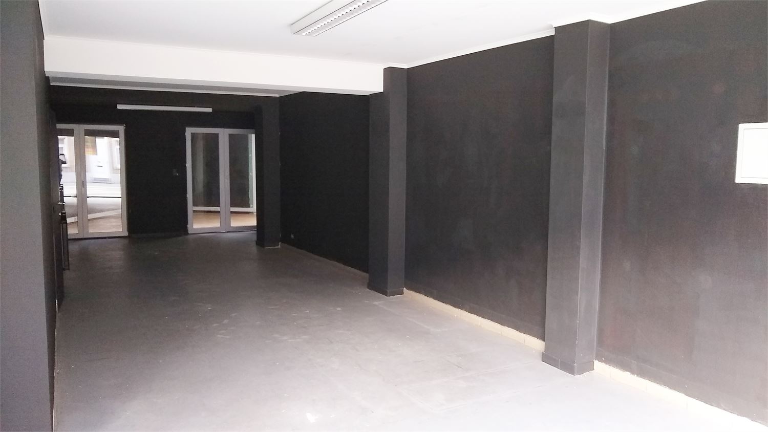 Commercial à louer à Asse - photo 3