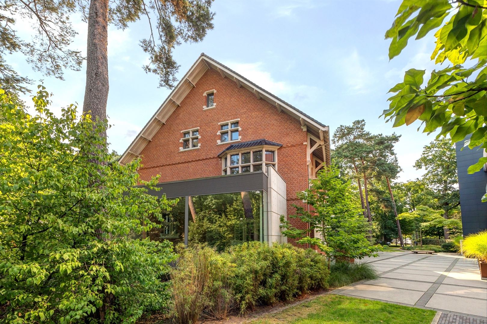 Villa Ullens. Het prachtig gerenoveerde kasteel in hartje Schoten - foto 2