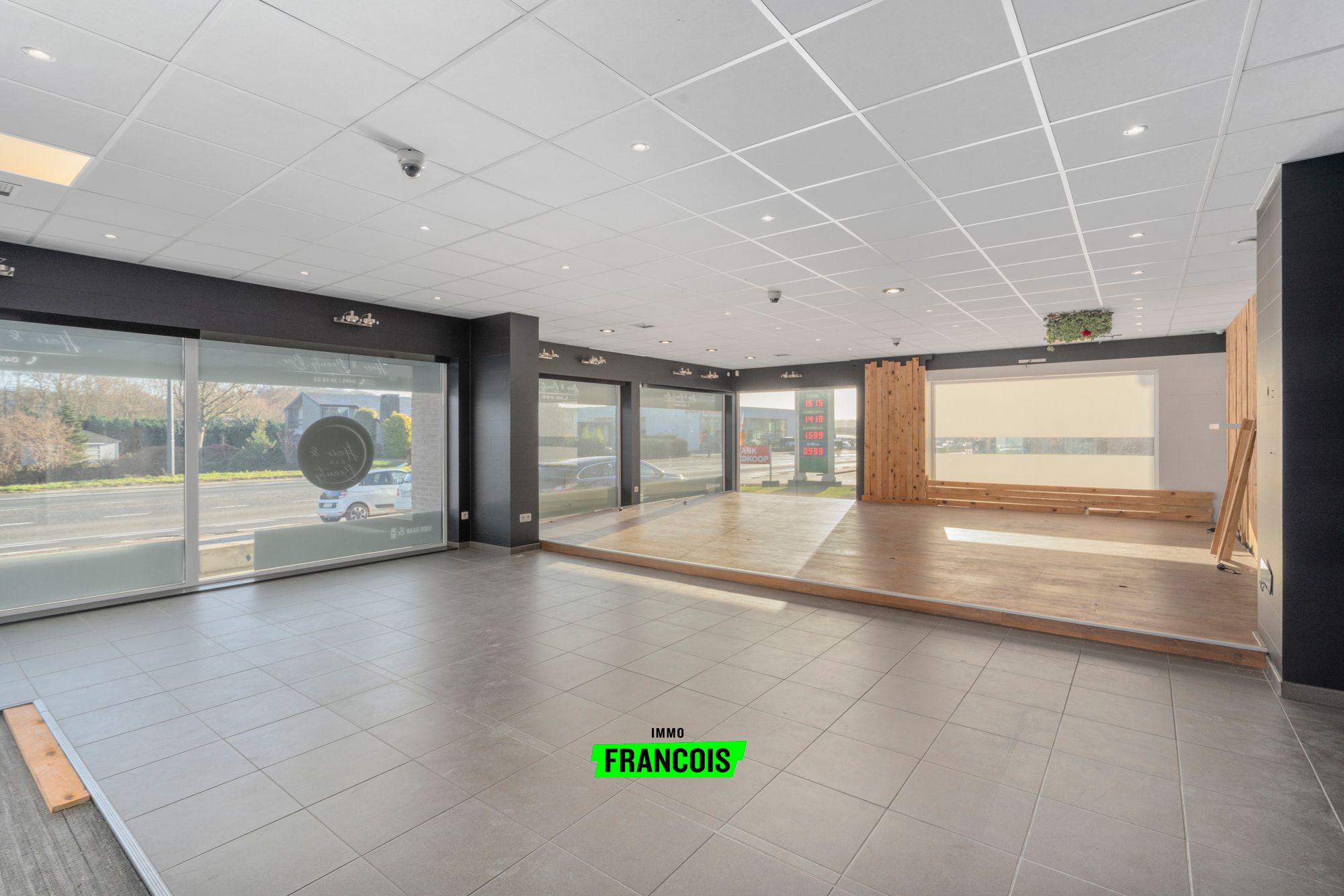 Gelijkvloers handelspand met EPC A en parking - foto 5