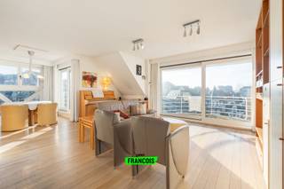 Op een steenworp van de zeedijk bevindt zich dit werkelijk unieke appartement, gelegen op de tweede verdieping van een charmant appartementsgebouw...