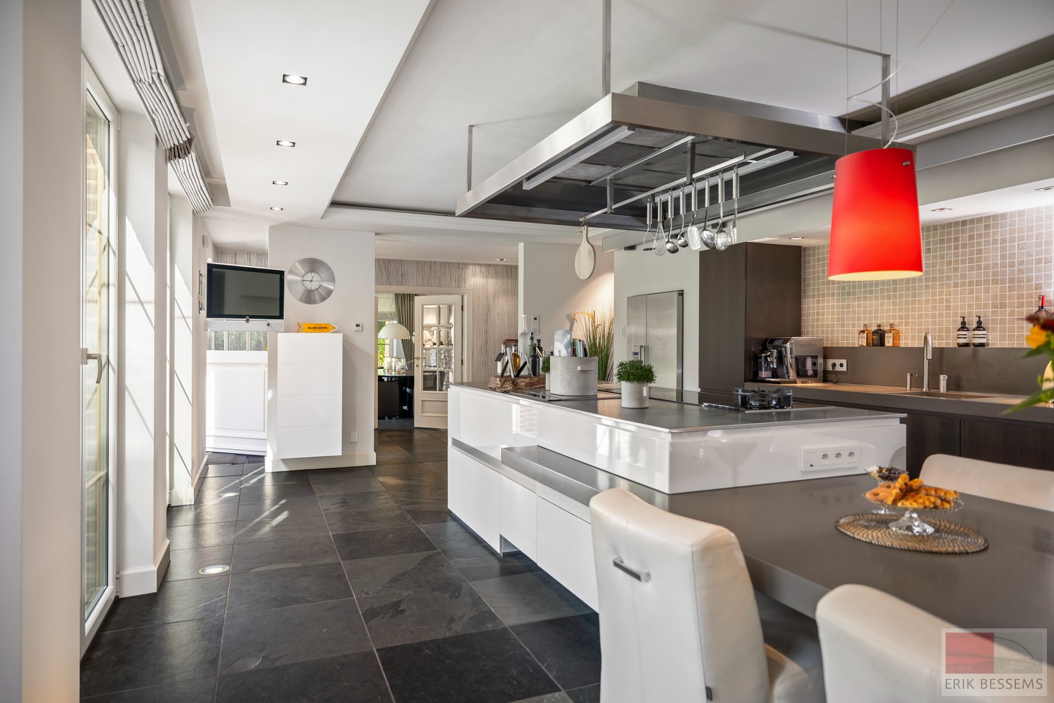 Exclusieve, luxueuze villa op toplocatie nabij Maastricht en de Euregio. - foto 3