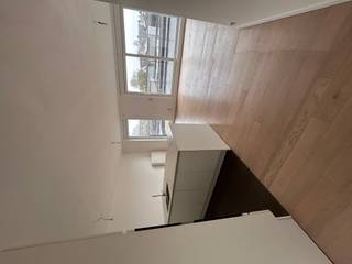 luxueus appartement met 2 slaapkamers gelegen in Geluwe op het 1ste verdiepindeling:inkom met aparte wc, ruime living met open keuken. 2 slaapkamers...