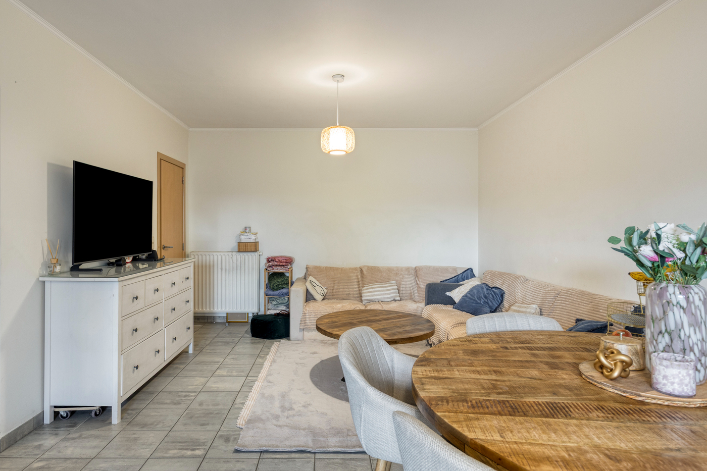 Appartement met 2 slaapkamers, terras en huidige huuropbrengst - foto 3