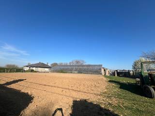 Pour plus d'informations ou pour une visite, appelez le 054 69 39 31 - Ce terrain à bâtir pour une construction ouverte, d'une largeur de 17,37...