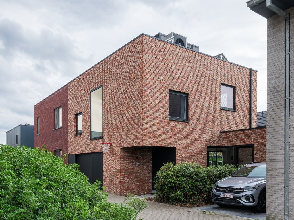 Stijlvolle nieuwbouwwoning (2019) met tuin op 50 m van het Ter Durmenpark. - foto 1
