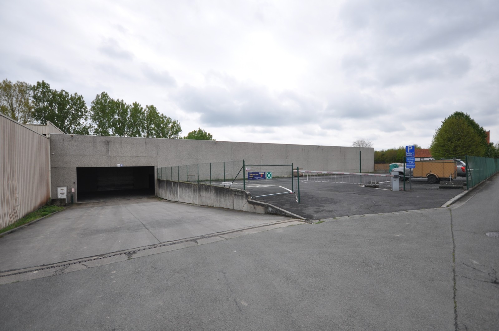 Magazijn van 350 m² gelegen te Avelgem, deelgemeente Kerkhove. - foto 5