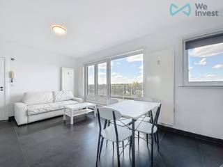 TEL : 0483/300.536 - MAIL : Maya.Agharbi@weinvest.beWe Invest heeft het genoegen u deze prachtige, gemeubelde, lichtrijke en doorzon studio voor te...