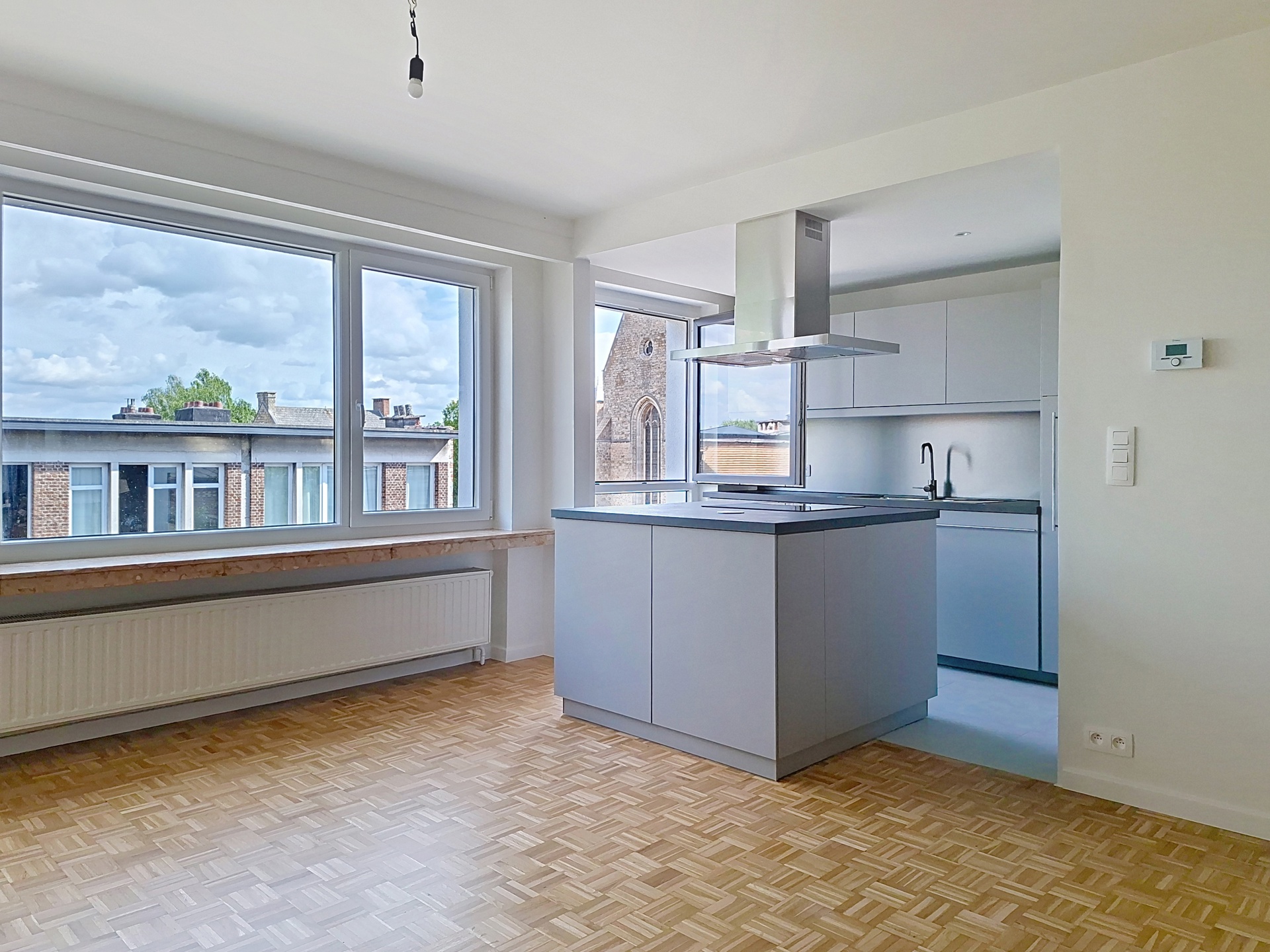 Gerenoveerd appartement met 2 slpk, lift en garagebox - foto 4