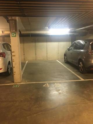 places de parking souterrain à louer dans la Residentie Cartijnenveld. Il est situé dans le parking souterrain sous l'ancien Rijkswacht. L'accès...