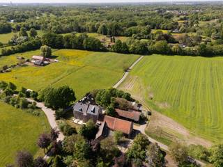 Domaine unique du château de Heerlijkheid van BerentrodeCe domaine unique, mieux connu sous le nom de Heerlijkheid van Berentrode, est une...