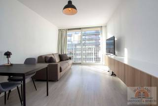 Op zoek naar een ideale pied-à-terre aan zee of een slimme investering? Ontdek deze charmante studio in Nieuwpoort-Bad, perfect gelegen in...