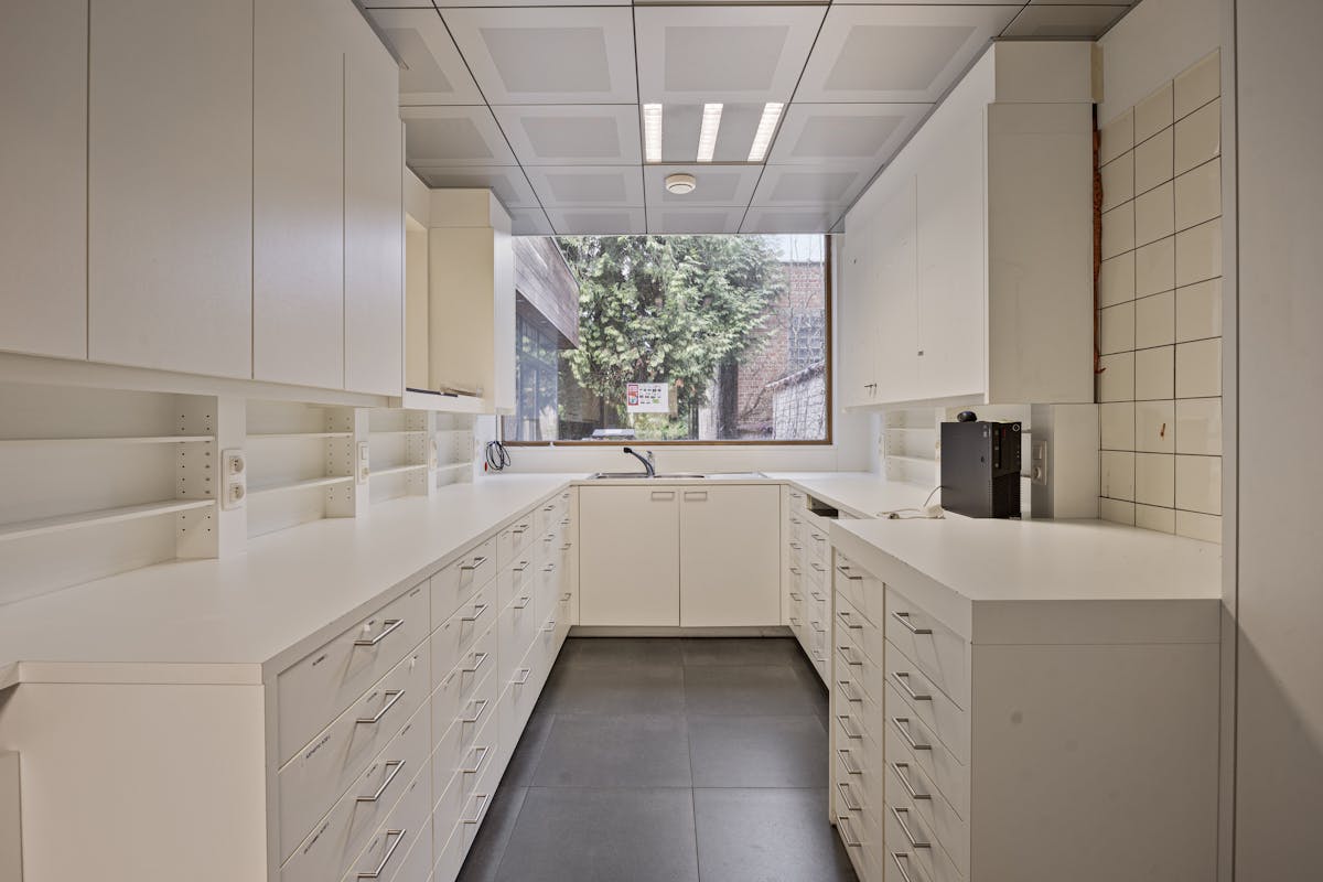 Espace commercial avec appartement en duplex à vendre à Evere - photo 5