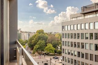 <br />IN OPTIE: kevin@wellimmo.net voor meer info! <br />Bekijk alvast het grondplan, gunstig EPC(B), conform EK en blanco asbestinventaris op de Wellimmo-site ('documenten')<br />Deze lichtrijke studio met uitstekende EPC-score (B!), gelegen op de 7e verdieping van een goed onderhouden gebouw, biedt een uitstekende kans voor zowel investeerders of starters. De locatie naast het Stadspark in Antwerpen en de uitvalswegen van en naar de stad is uiterst gunstig en biedt tal van voordelen voor de moderne stadsbewoner.<br /><br />De verder te renoveren studio bevindt zich in een levendige buurt van Antwerpen, op een steenworp van diverse winkels, horecazaken en culturele attracties en daarnaast makkelijk bereikbaar via het openbaar vervoer. De nabijheid van het park zorgt dan weer voor de nodige rust.<br /><br />Bij het betreden van de studio wordt u begroet door een overvloed aan natuurlijk licht dat door het zeer grote schuifraam binnenstroomt, van hieruit heeft u ook zalige zichten over de hele stad. De studio heeft een oppervlakte van 44m² waardoor er voldoende ruimte is om comfortabel te wonen. De maandelijkse lasten bedragen 104€/maand<br /><br />Voor meer info bel naar +32 3 225 00 68 of mail naar info@wellimmo.net.