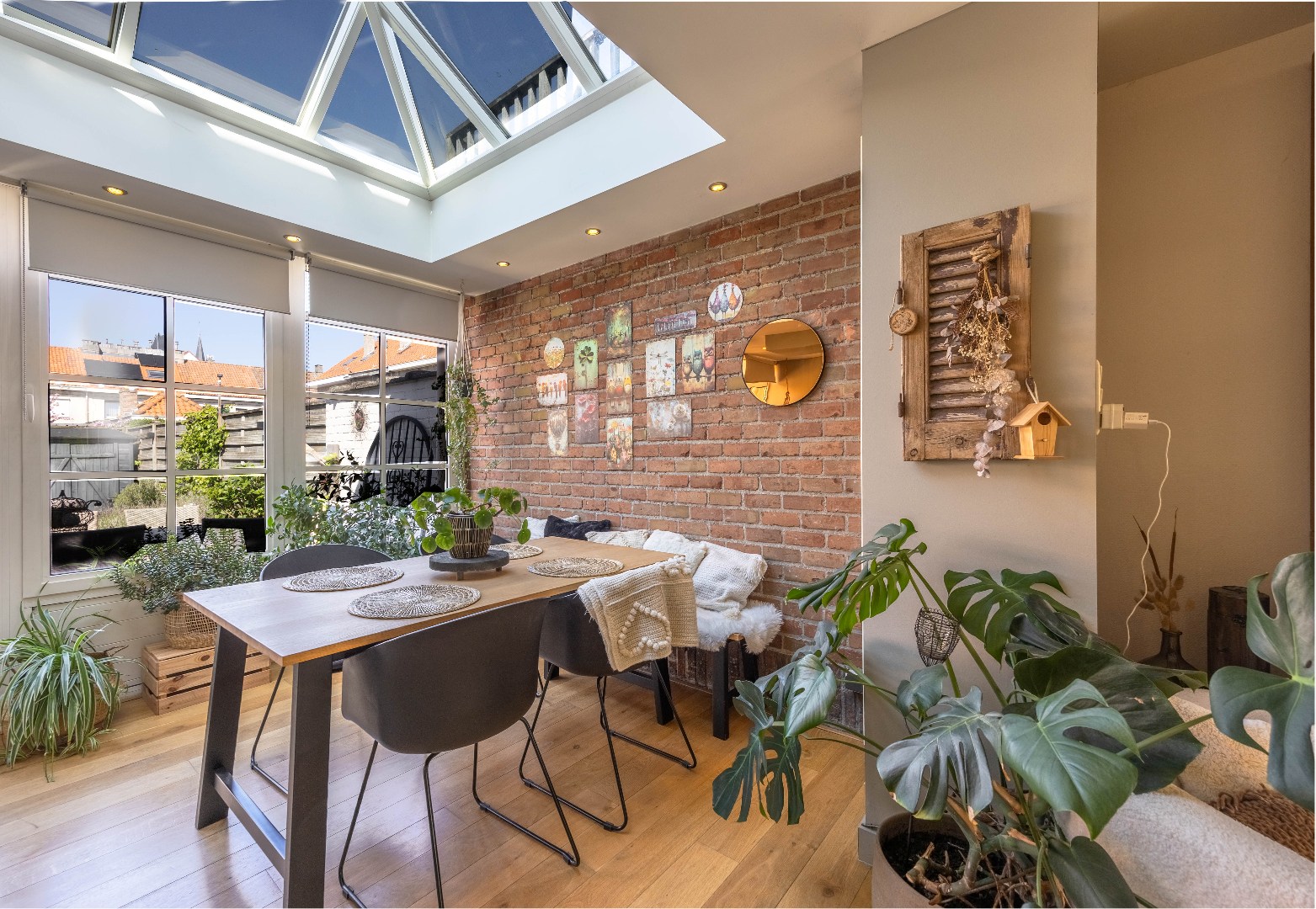 Charmante en lichtrijke gezinswoning met tuin in rustige, groene omgeving te Heist. - foto 5