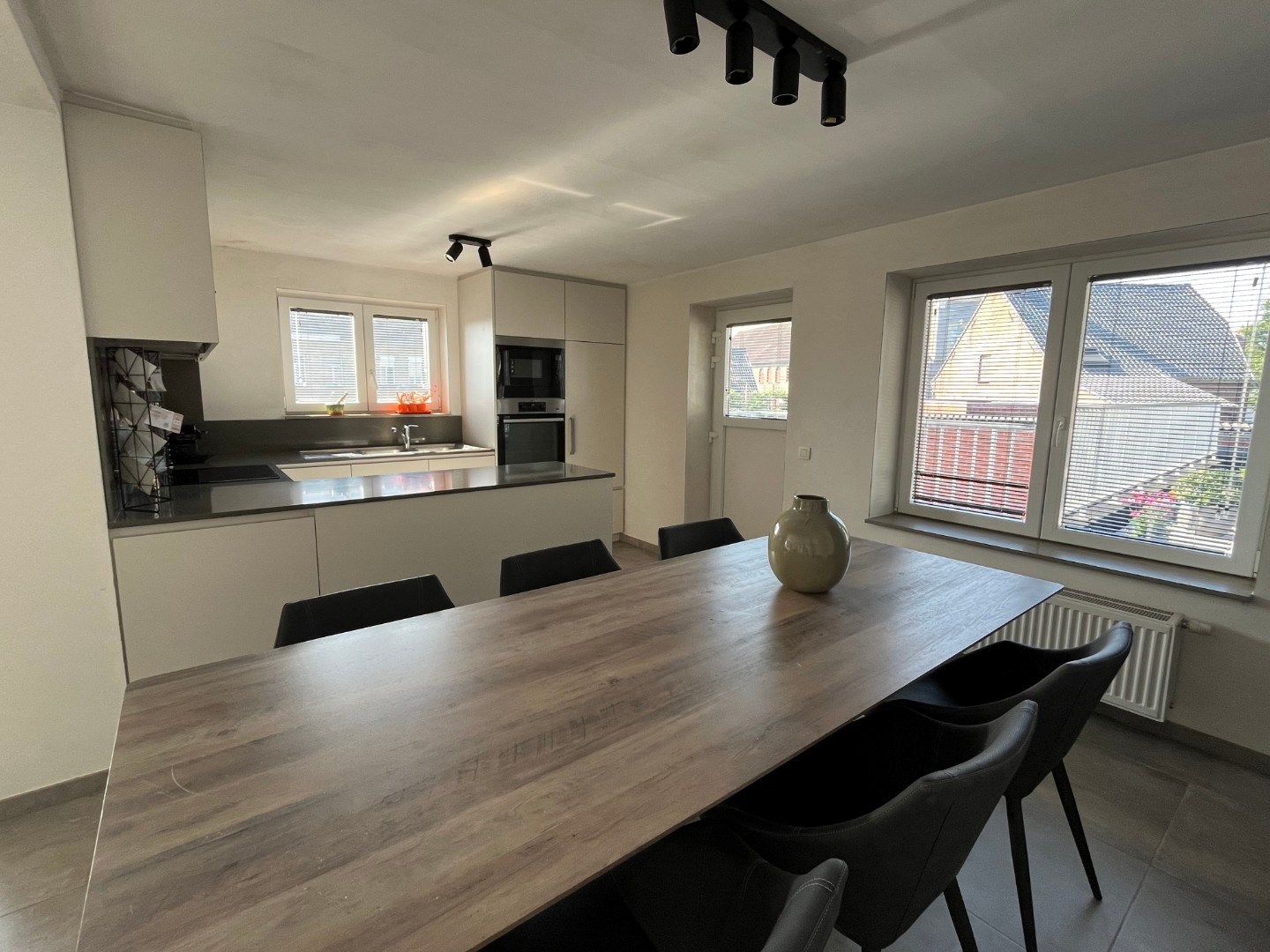 Instapklaar 2-slaapkamerappartement met zuidgericht terras - foto 4